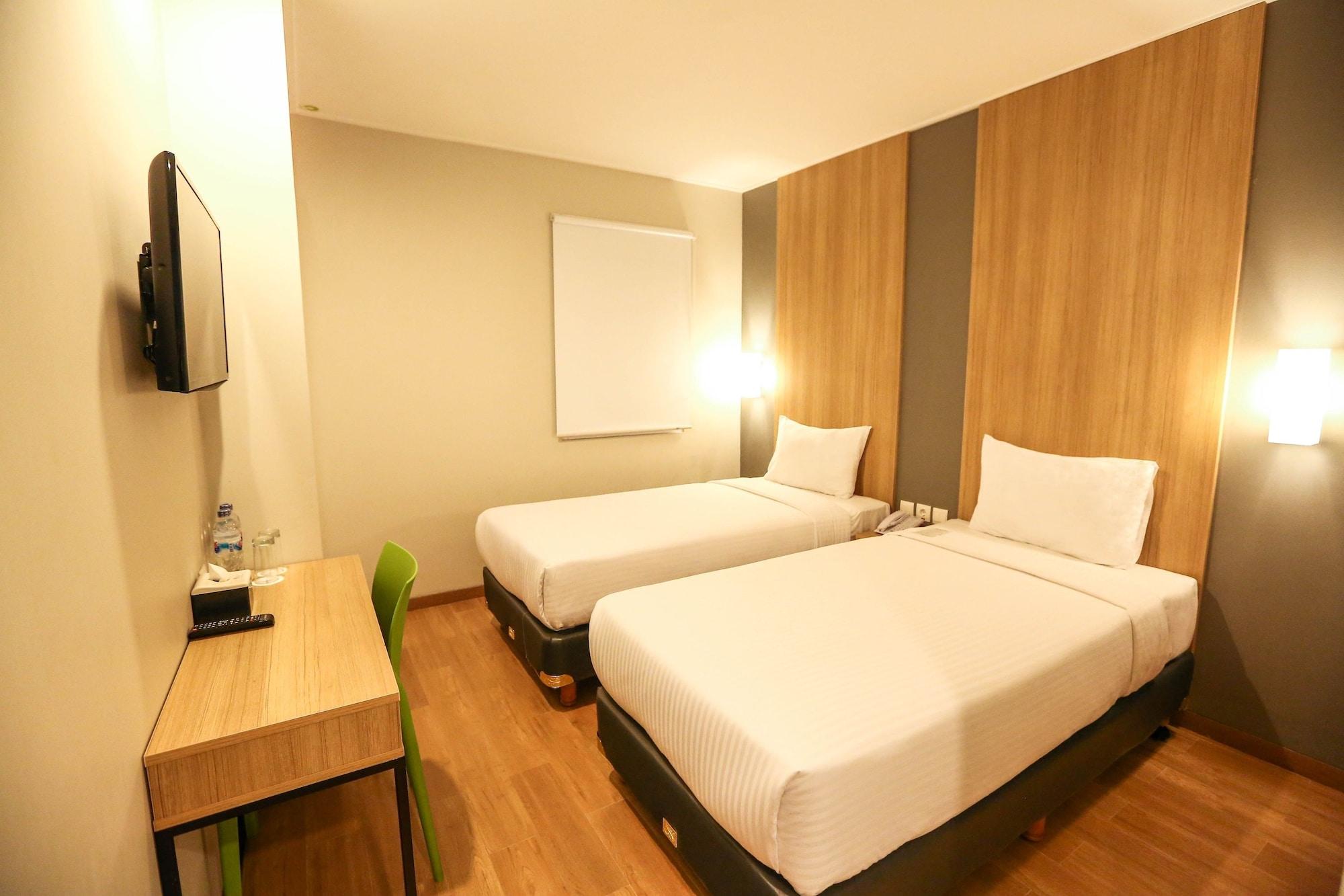 Hotel Citradream Tugu Джокякарта Екстериор снимка