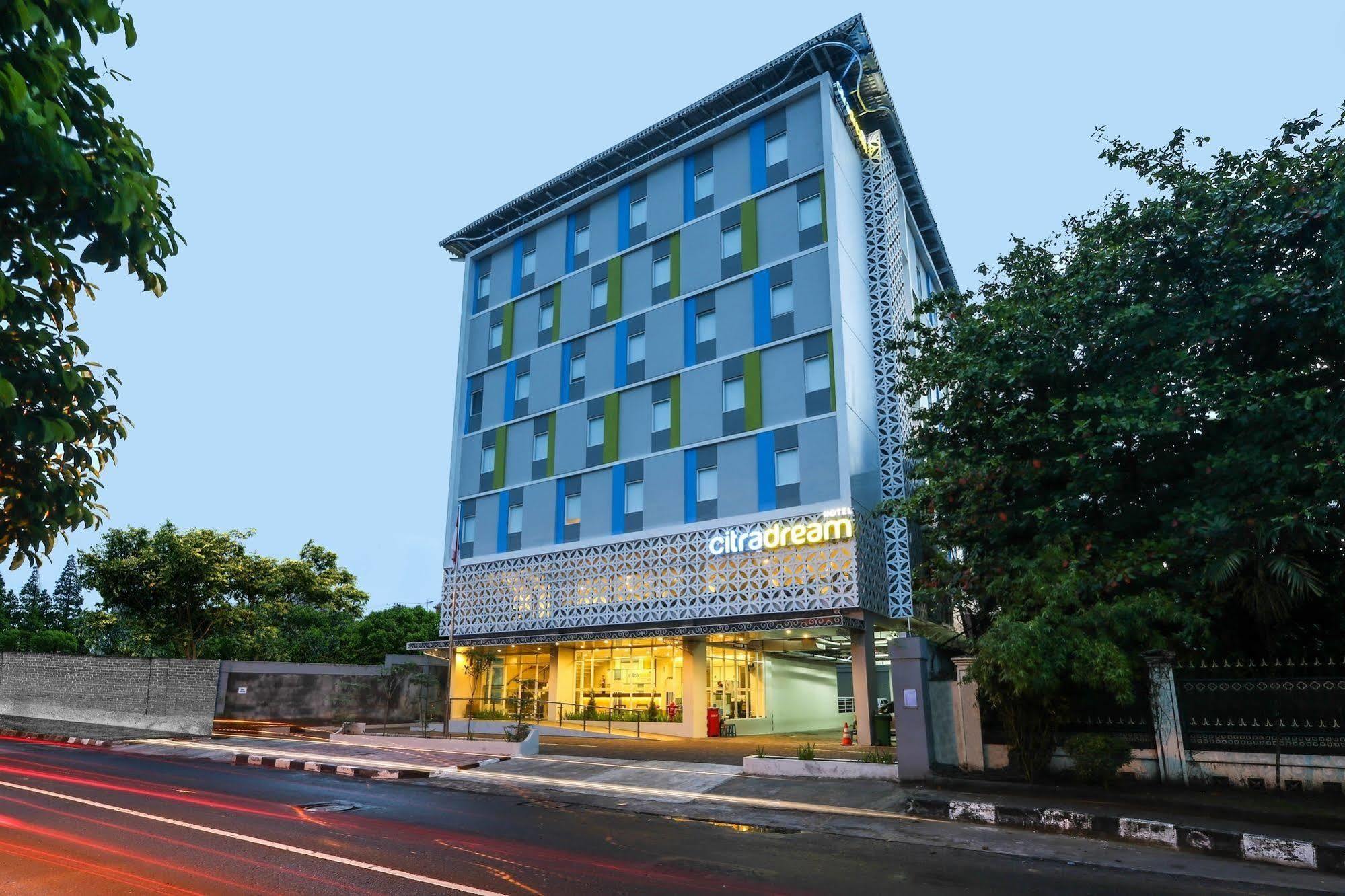 Hotel Citradream Tugu Джокякарта Екстериор снимка